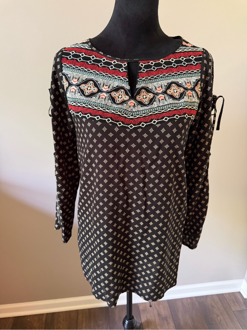 🥰3/$25 THML Black Patterned Tie Long Sleeve Rayon Embroidered Yoke Top